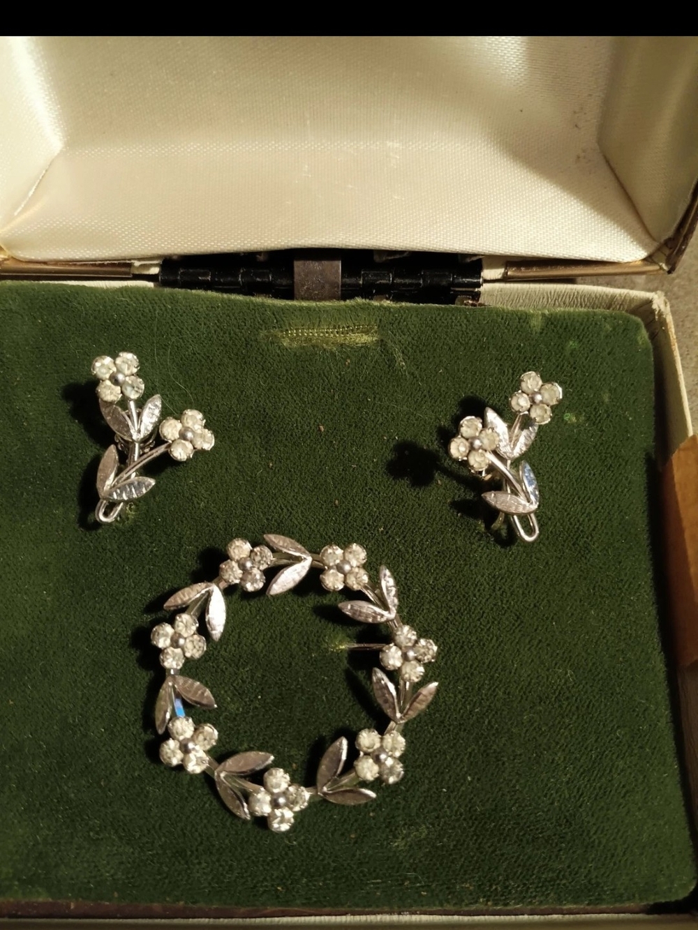 Silver Floral Rhinestone Brooch and Earrings Set - Silver Tone